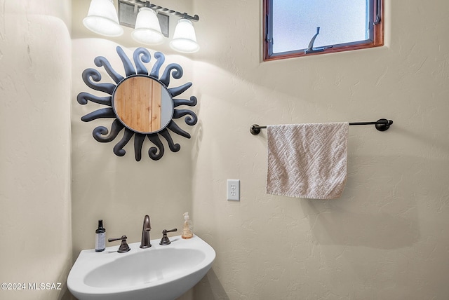 206 Circulo Veranera, Tubac, AZ 85646 - bathroom with a sink