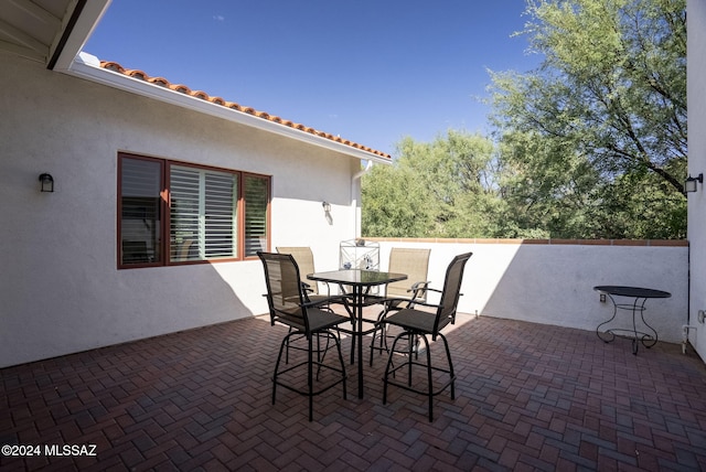 206 Circulo Veranera, Tubac, AZ 85646 - view of patio featuring outdoor dining space