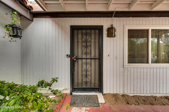 view of entrance to property