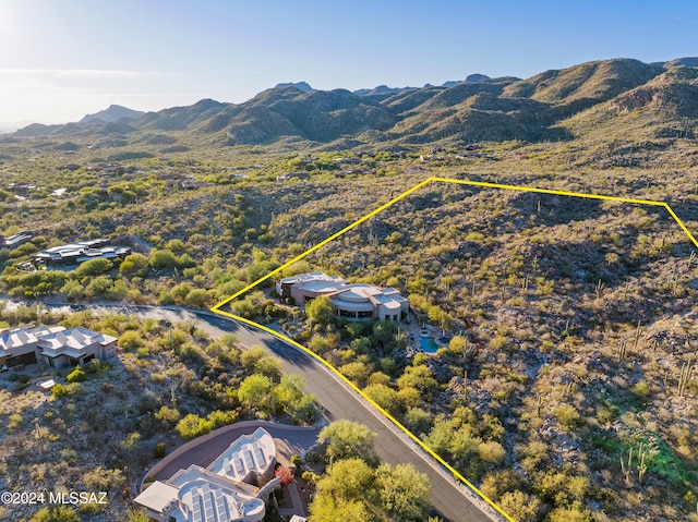 bird's eye view featuring a mountain view