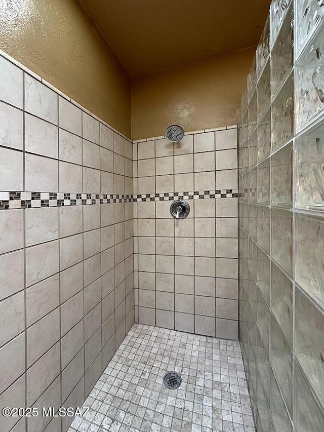 8034 E Shadow Ln, Tucson, AZ 85750 - bathroom with tiled shower