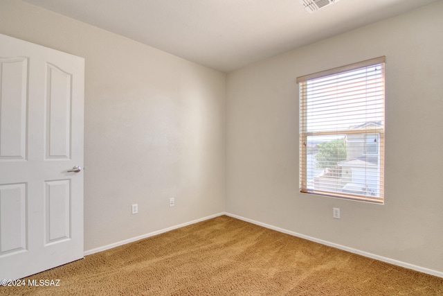 empty room featuring carpet