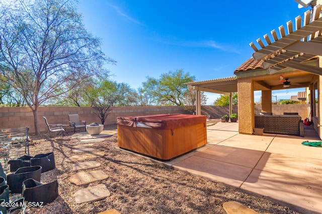 view of patio / terrace featuring outdoor lounge area, a pergola, a hot tub, and ceiling fan