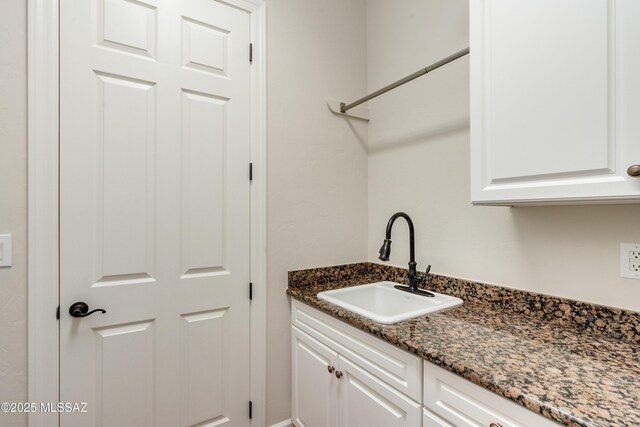 full bathroom featuring toilet, vanity, and shower / tub combo with curtain