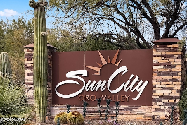 view of community / neighborhood sign