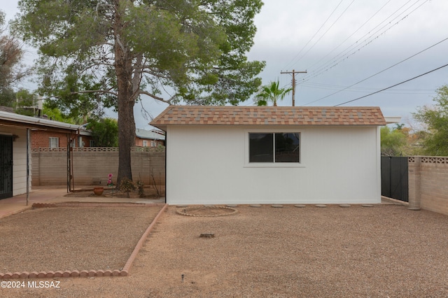 view of outbuilding