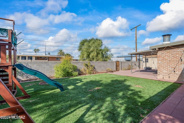 view of yard with a patio