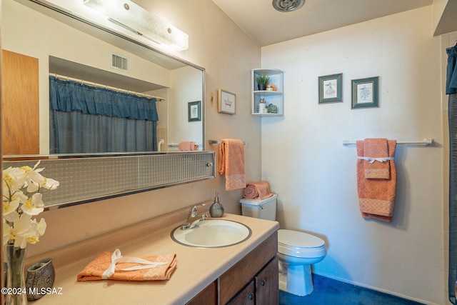 full bathroom with curtained shower, visible vents, vanity, and toilet