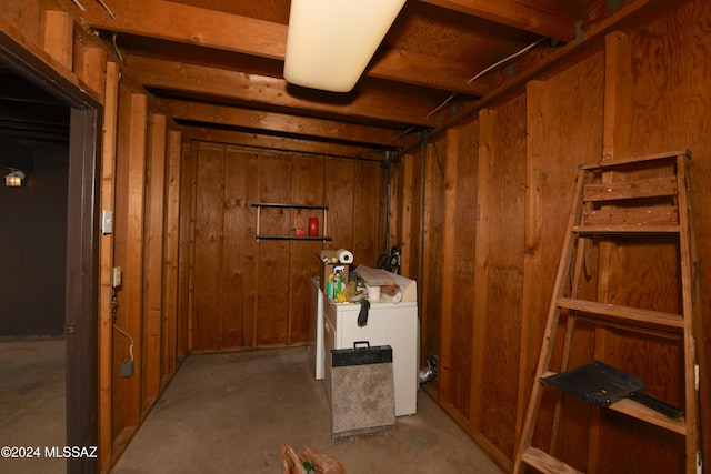 basement with washer and dryer