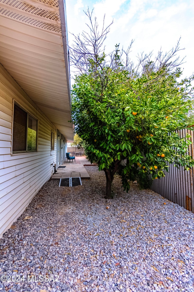 view of yard with a patio area