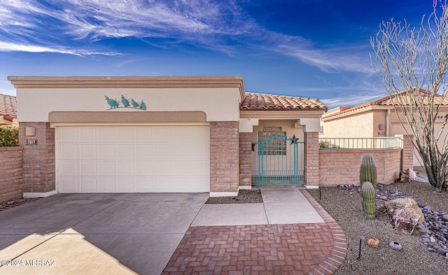 view of front facade featuring a garage