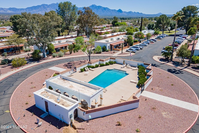 bird's eye view featuring a mountain view