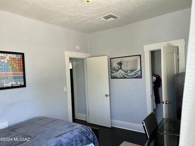 bedroom featuring a closet