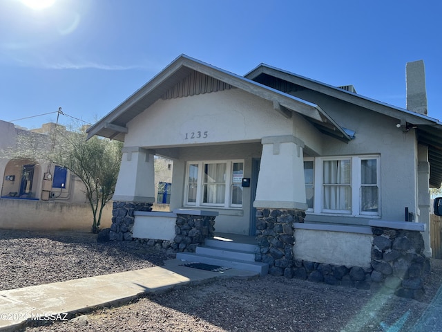 view of front of property with covered porch