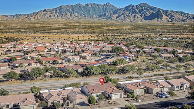 bird's eye view featuring a mountain view