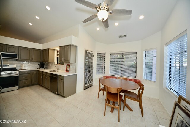 view of patio / terrace with ceiling fan