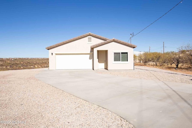 view of front facade with a garage