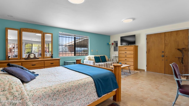 bedroom featuring a closet