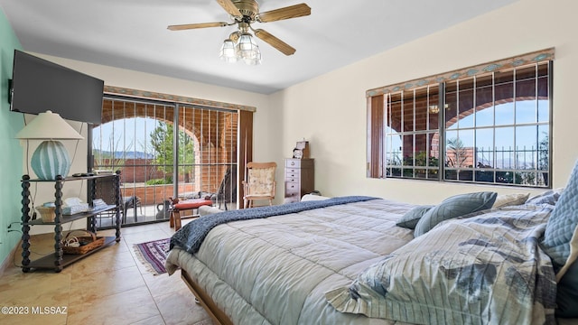 bedroom with ceiling fan