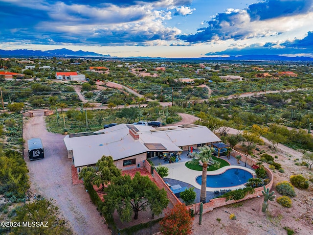 bird's eye view featuring a mountain view