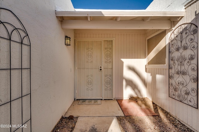 view of entrance to property