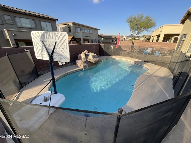 view of swimming pool