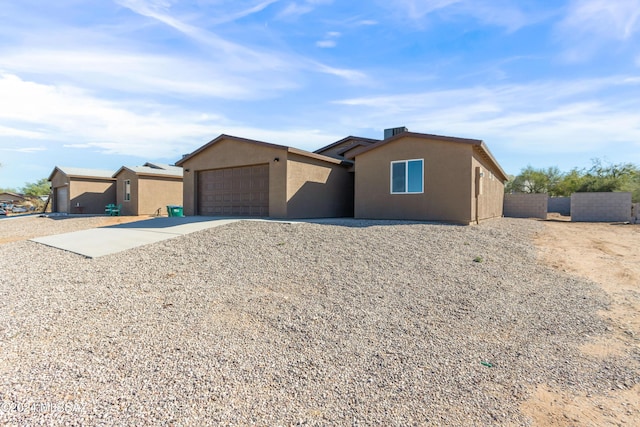 view of front facade with a garage