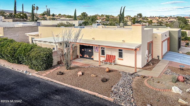 view of front of house featuring a garage