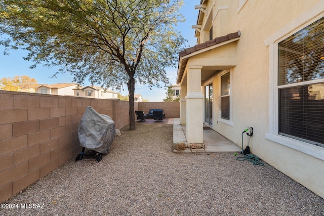 view of yard with a patio