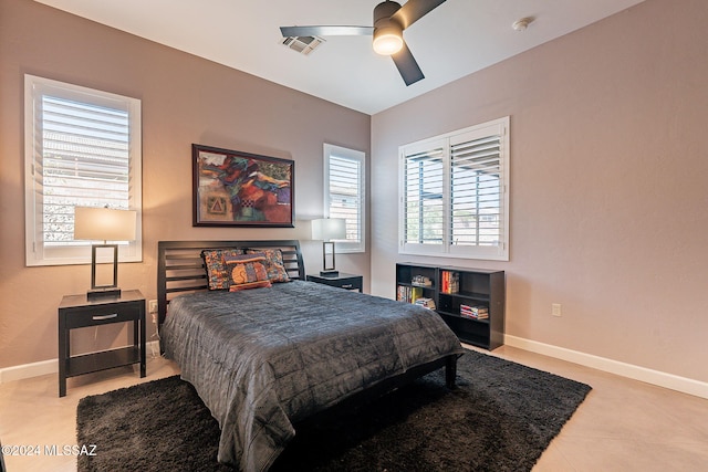 bedroom with ceiling fan