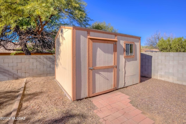 view of outbuilding