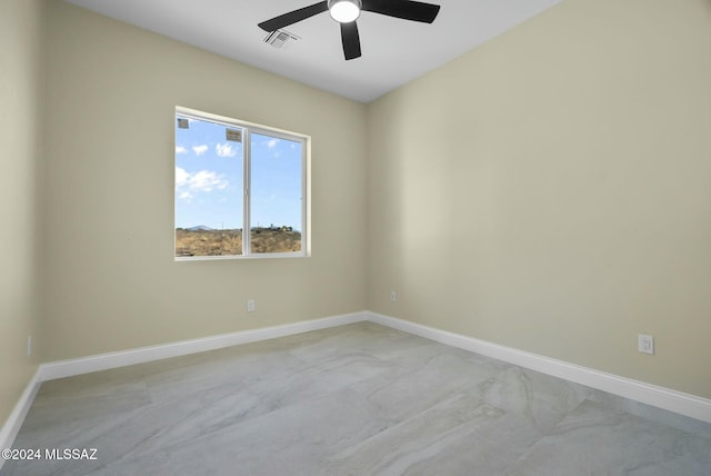 empty room featuring ceiling fan