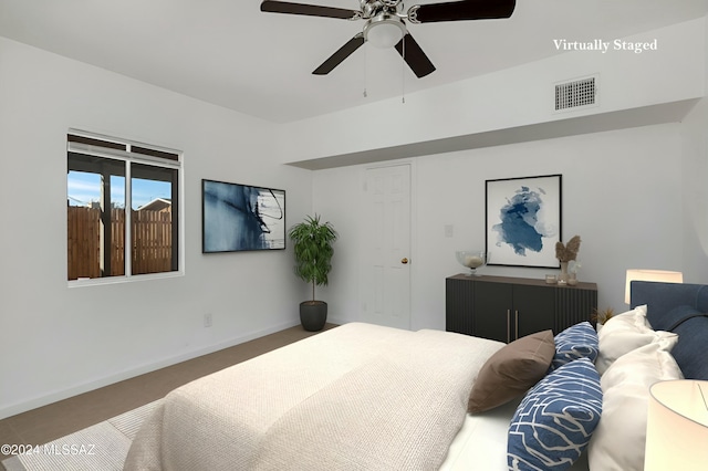 bedroom with ceiling fan