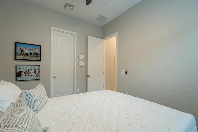 bedroom with ceiling fan