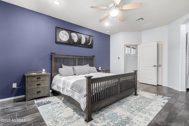 bedroom featuring ceiling fan