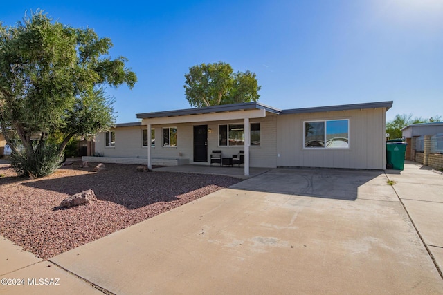 view of front of home featuring a porch