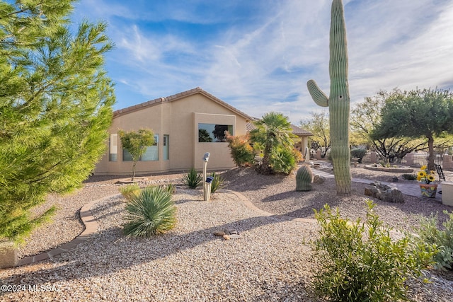 2435 E Mayview Dr, Green Valley, AZ 85614 - view of side of property featuring stucco siding
