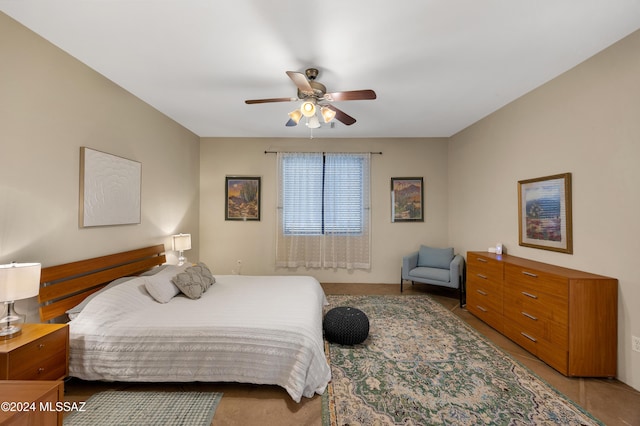 bedroom featuring ceiling fan