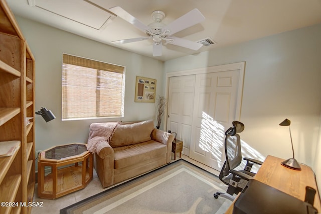 office with visible vents and ceiling fan