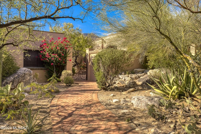 view of front of house