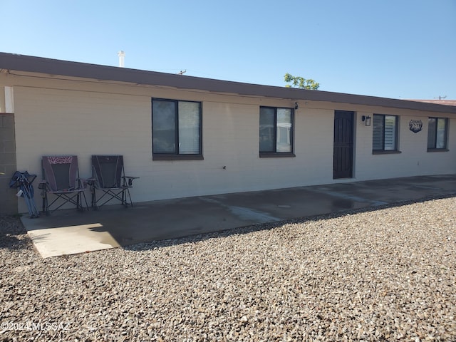 view of front facade with a patio