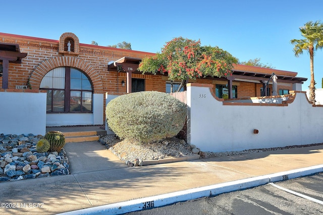 view of front of property