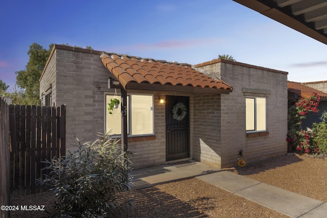 view of mediterranean / spanish-style home