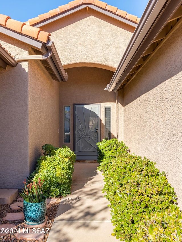 view of property entrance