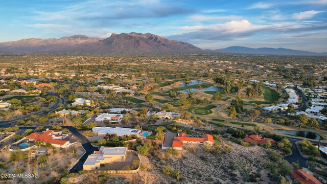 bird's eye view with a mountain view