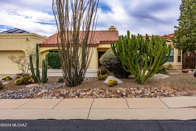 view of front of home featuring a garage