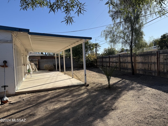 view of yard featuring a patio area