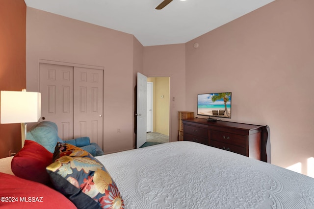 bedroom featuring a closet and ceiling fan