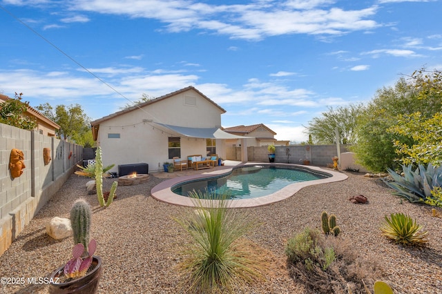 view of swimming pool featuring an outdoor hangout area