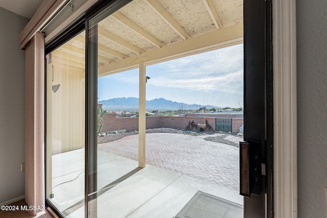 entryway with a mountain view